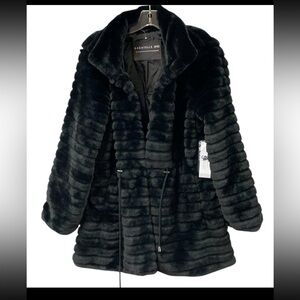 NWT BAGATELLE NYC BLACK FAUX FUR COAT SIZE M
